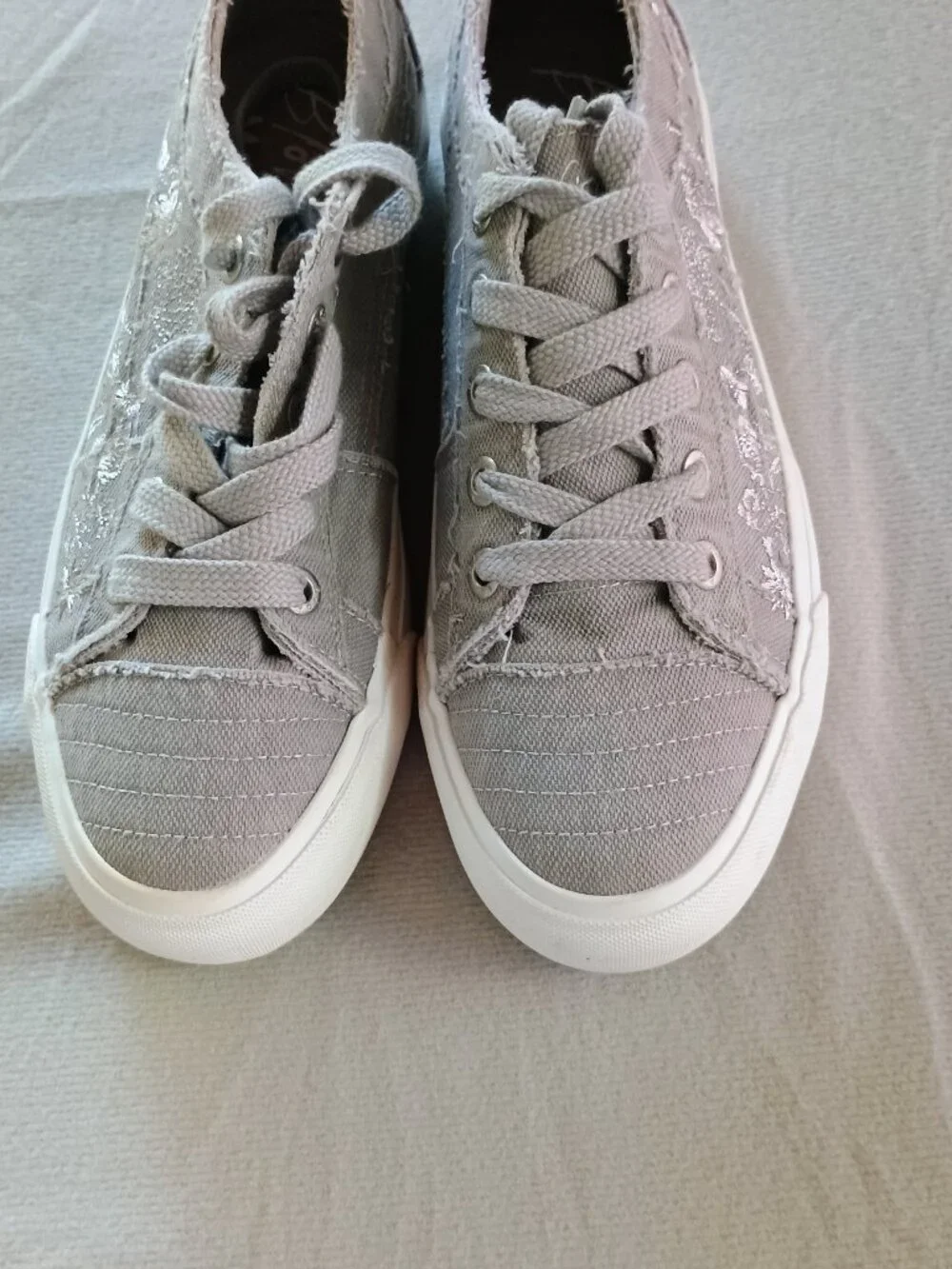 Blowfish Malibu Gray Canvas Sneakers Size 11